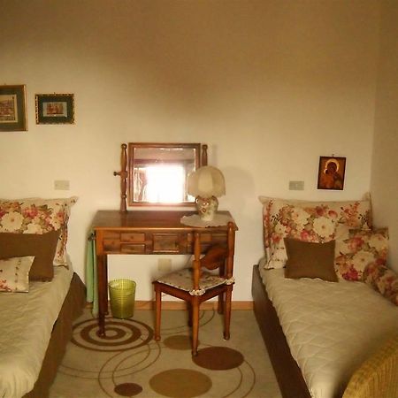 B&B Anna Forli Bagian luar foto